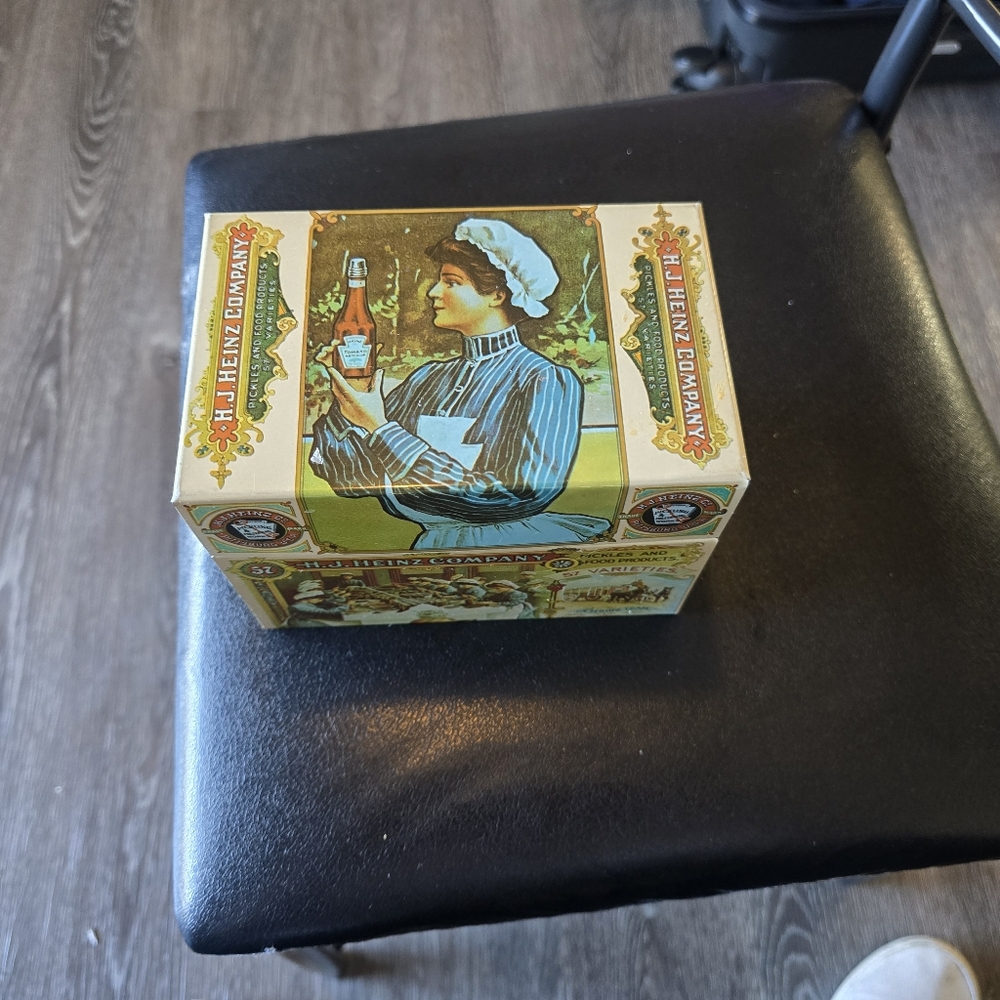 Vintage H.J. Heinz Company Large Metal Recipe Box 6x4